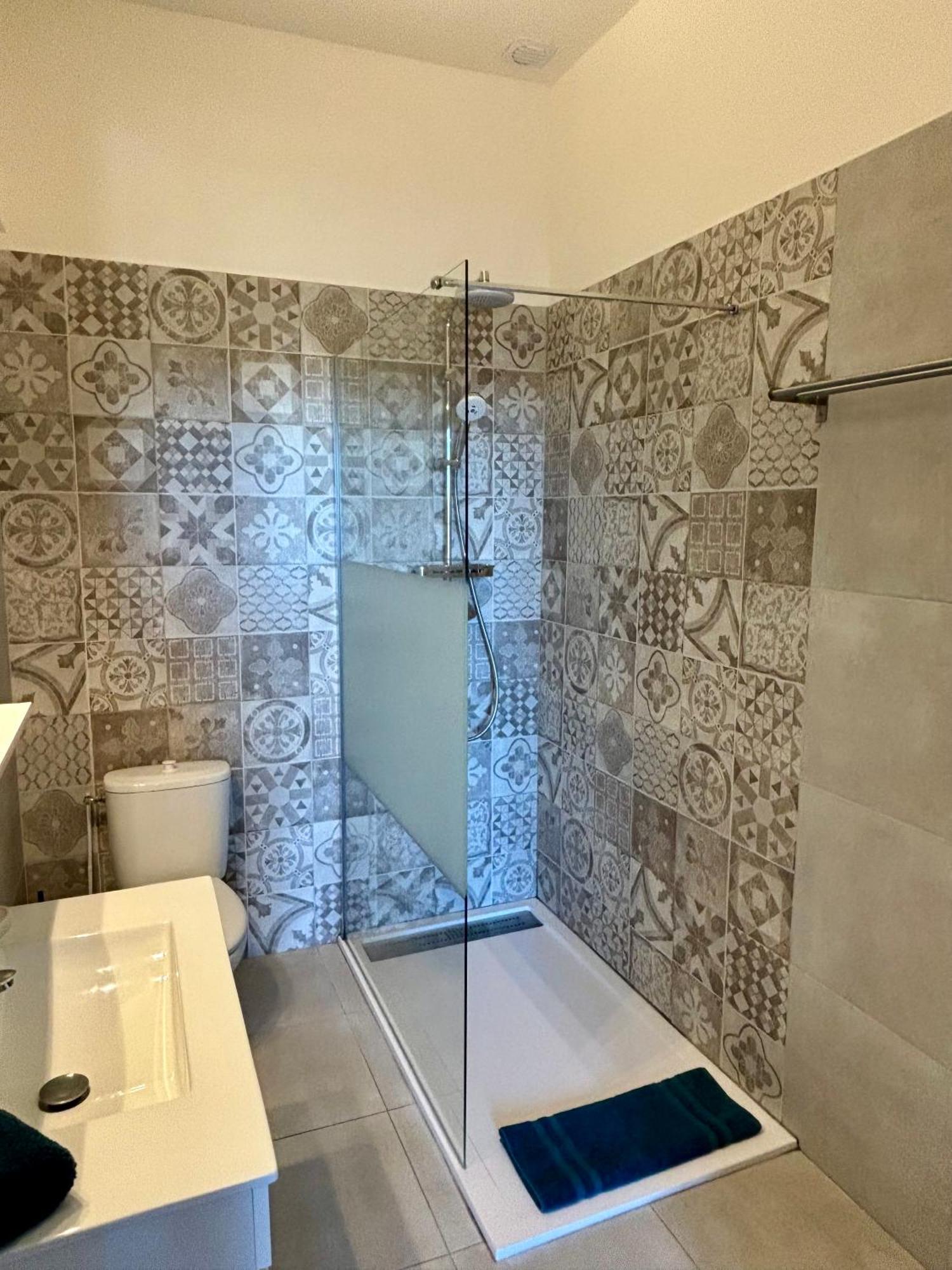 Casa-Belle Panzió Sérignan Kültér fotó